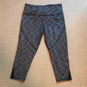 VS Crop Yoga Pants